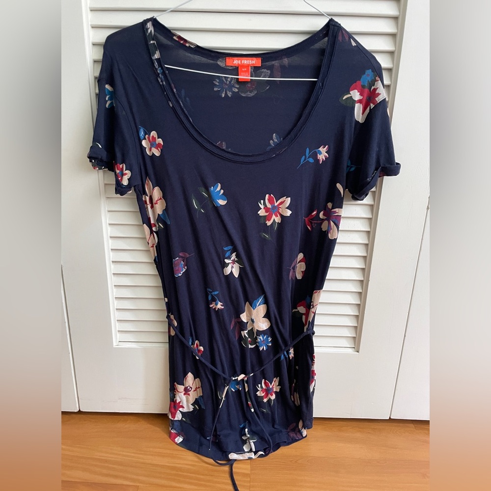Never worn, Joe Fresh floral top